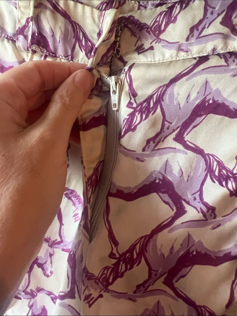 FARM Rio Rare Horse Print Satin Dolphin Shorts Purple Cream SMALL - Picture 3 of 9